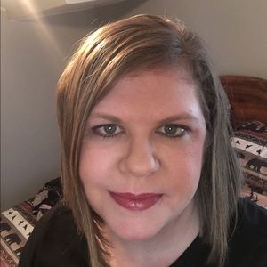 Meet your Posher, Lindsey